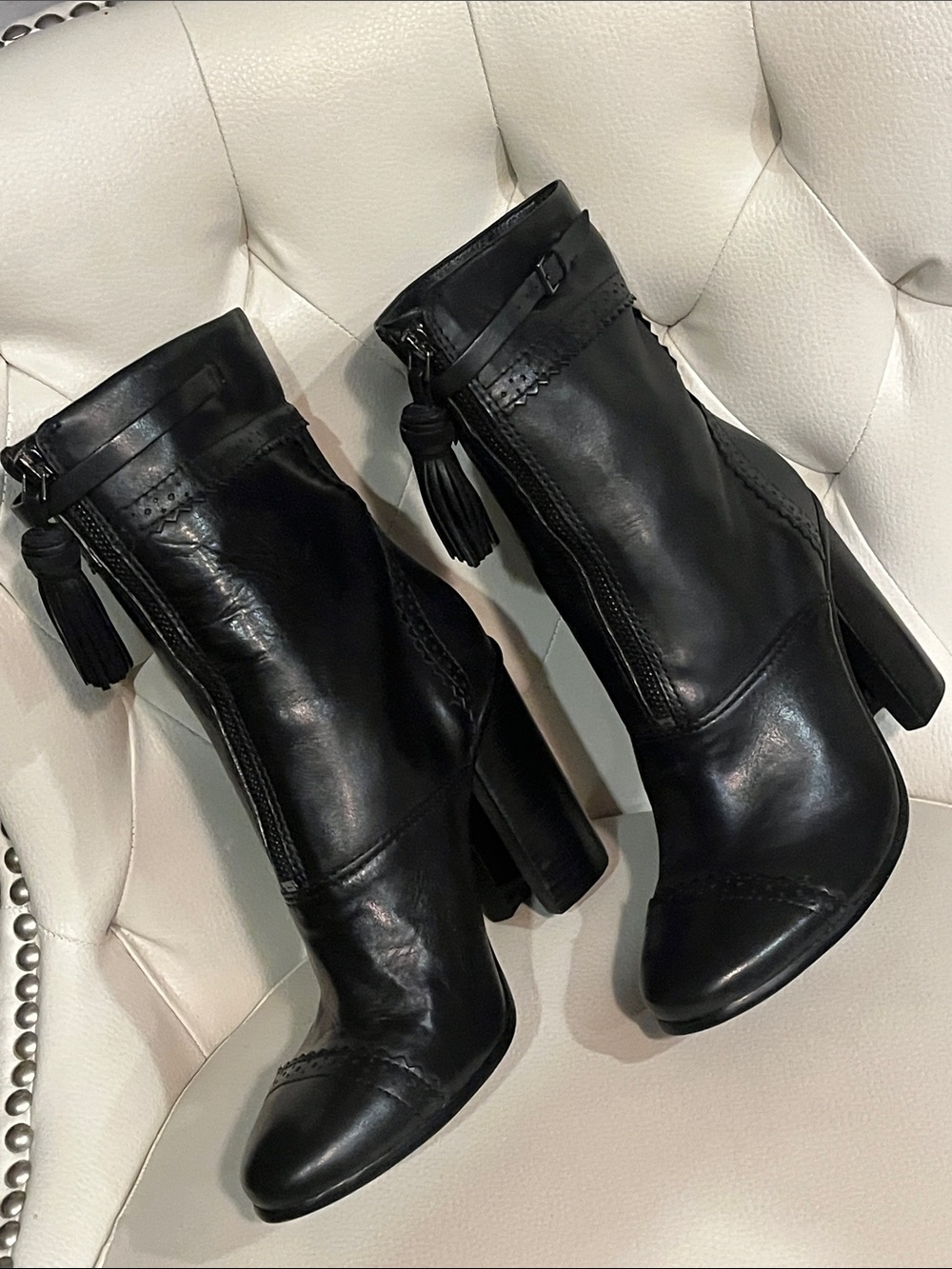 Tory Burch Black Leather Tassel Ankle Boots Front Zipper Rare Find Eye Catching